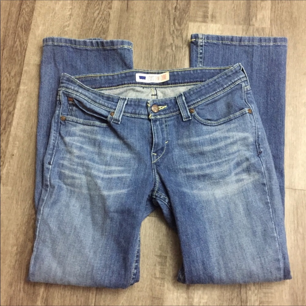 Levi Demi curve jeans